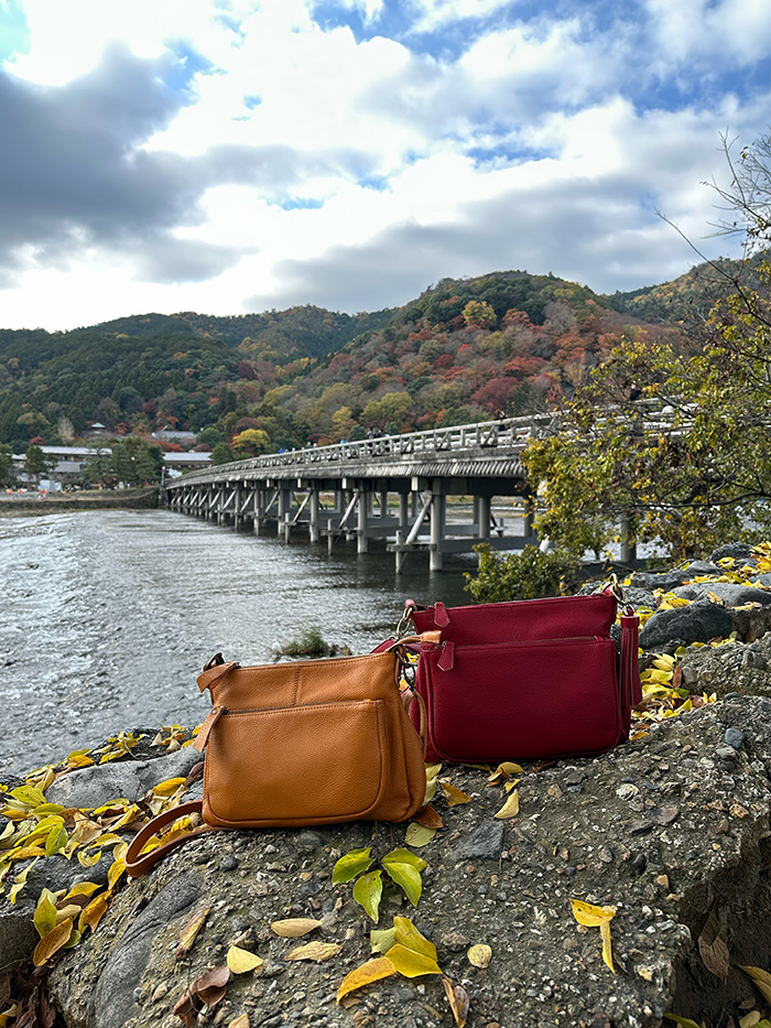 嵐山 レザーバッグ ダークチェリー