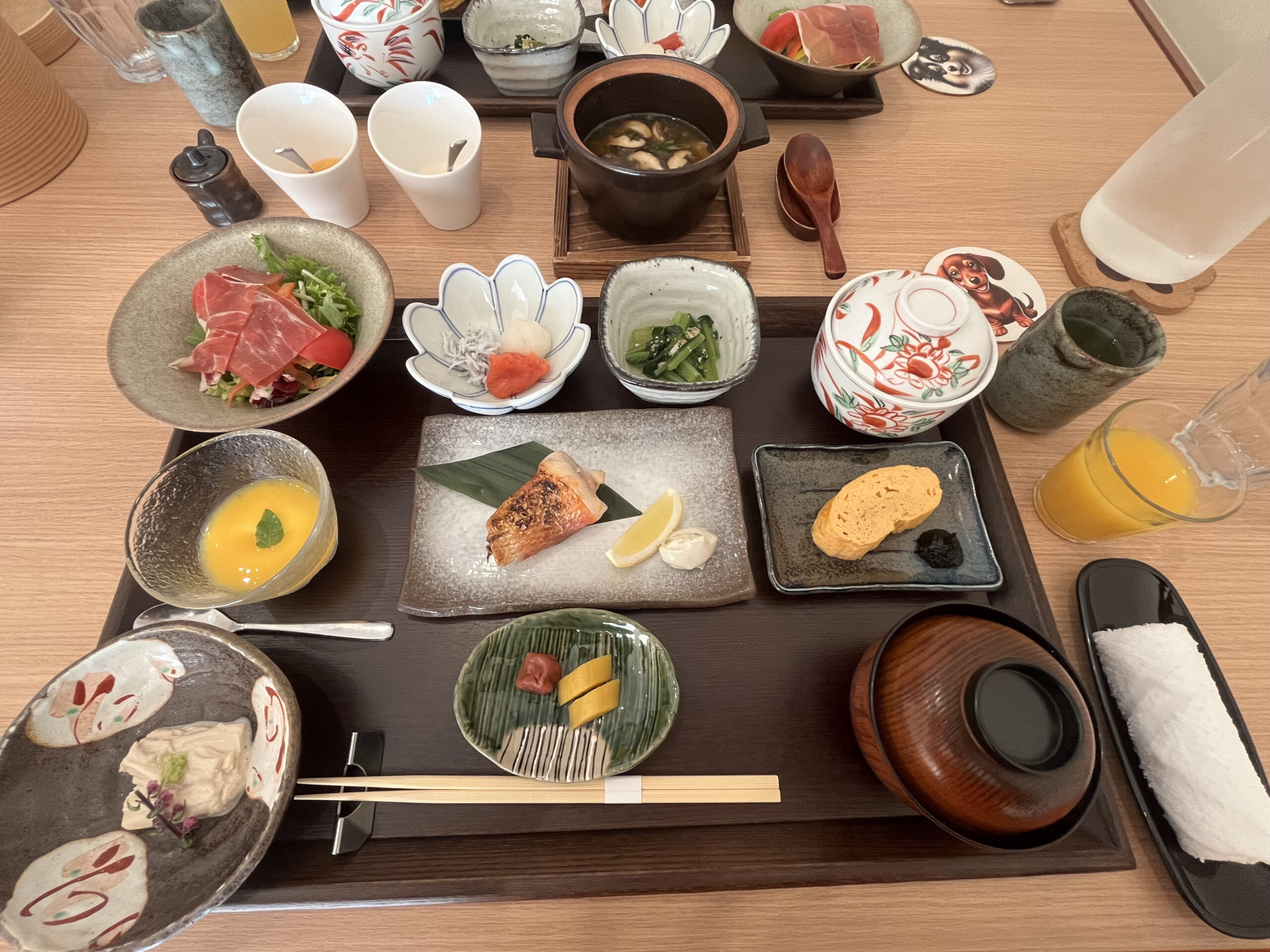 犬連れ 宿 露天風呂 朝の景色