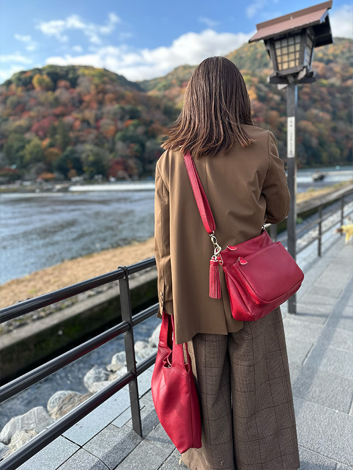 嵐山 和の路地 キャメル レザーバッグ