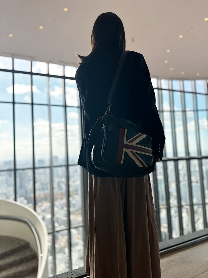 ノートルファボリのショルダーバッグ MODアリエル・プラス ブリティッシュグリーン