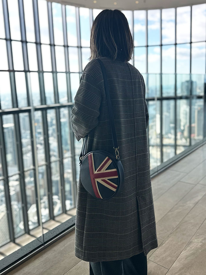 ノートルファボリのハンドバッグ MODフラヴィ ネイビー 英国クラシック