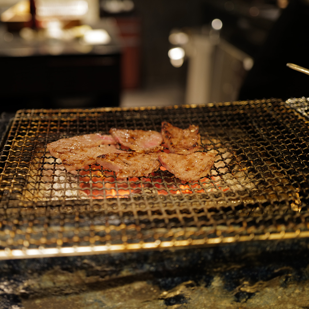 炭火焼き松坂牛ロースの焼きしゃぶ仕立て