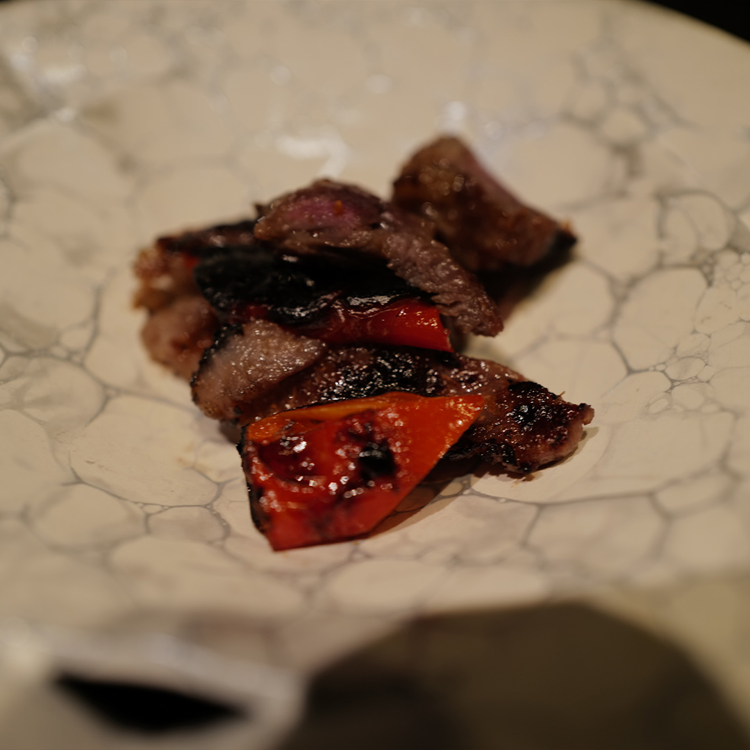 炭火でじっくりと焼かれた松坂牛ステーキ