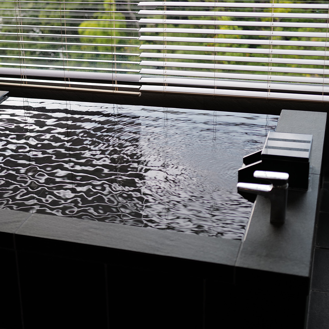 客室で楽しめるエクシブ鳥羽別邸の天然温泉内風呂