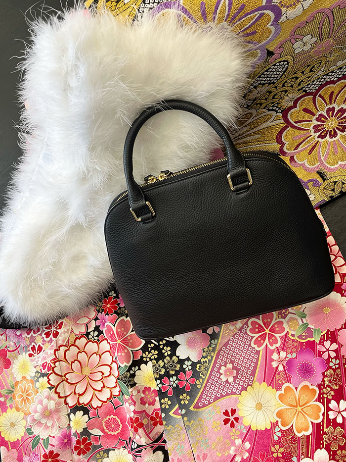 入学式や卒業式などのセレモニーでも活躍するノートルファボリのハンドバッグ ブランシュ