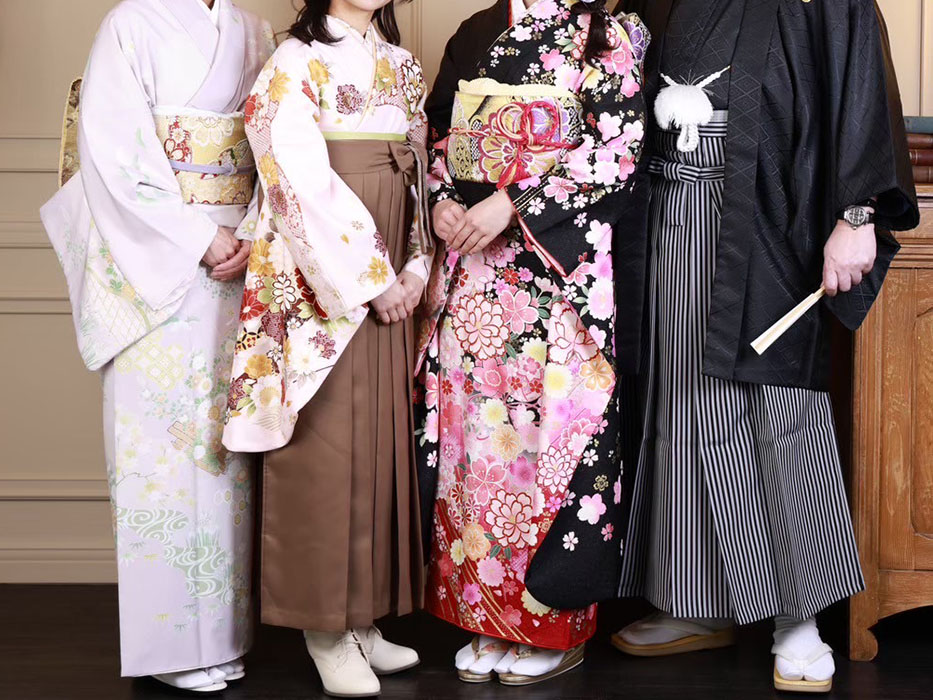 姉妹の晴れ姿とブランシュを合わせたセレモニーコーデ 家族の記念写真