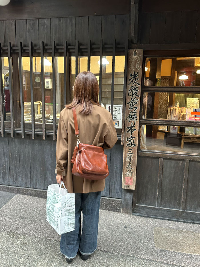 有馬温泉の炭酸せんべい店