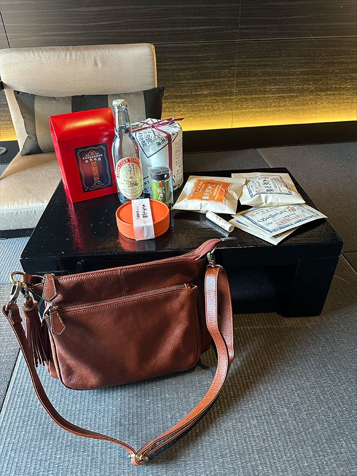 ノートルファボリ アリエルプラスゼンのショルダーバッグ