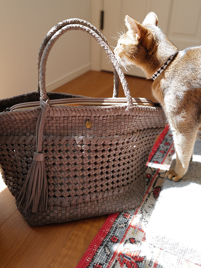 ノートルファボリのレザーメッシュバッグ カミーユ スモーキーブラウン