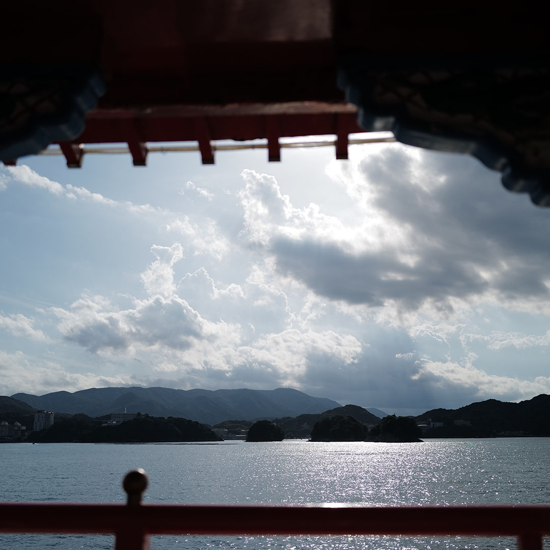 鳥羽湾を進む復路の遊覧船