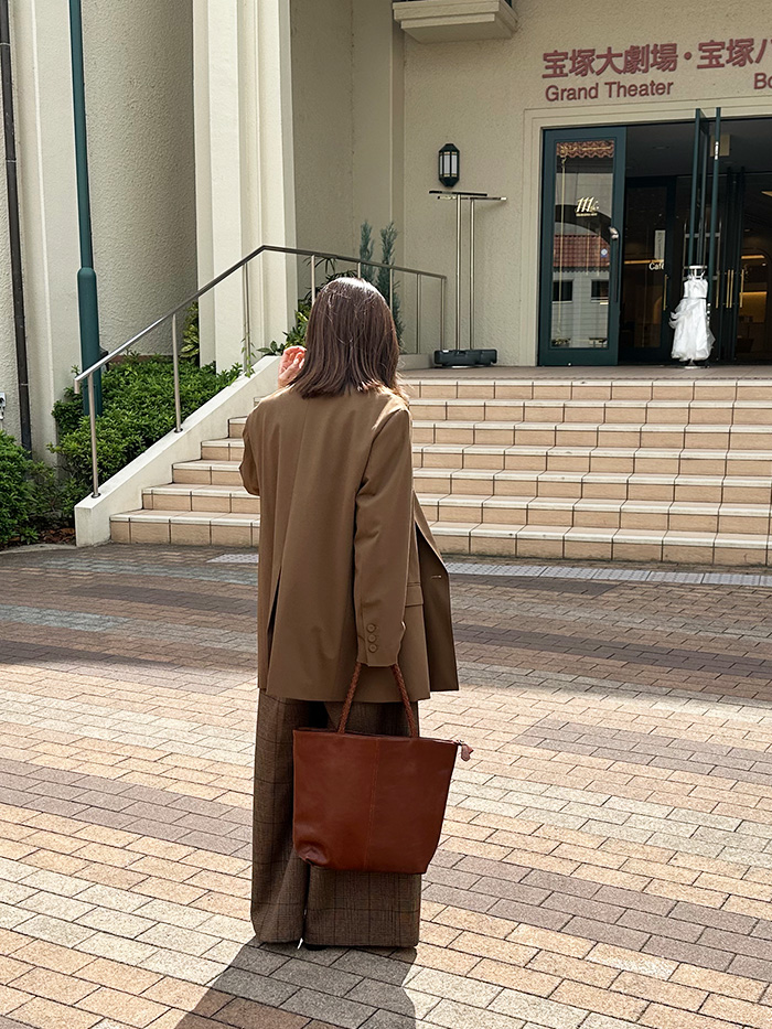 宝塚歌劇を観劇するため訪れた宝塚大劇場の外観