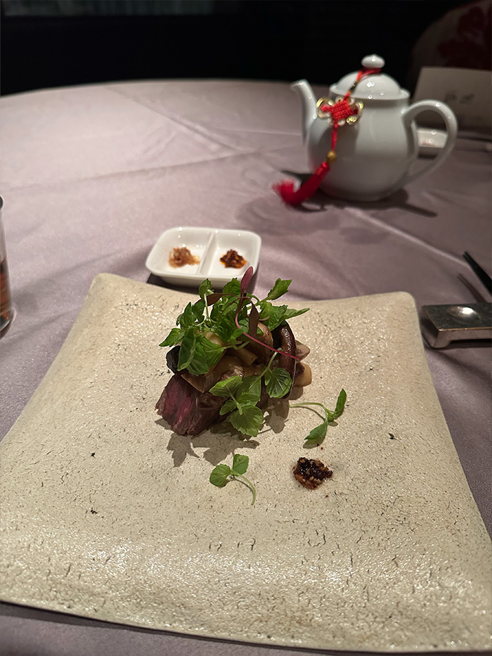 ホテルの中国料理でいただいた麻婆豆腐と締めの料理