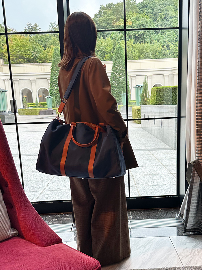 旅先で肩掛けして使ったノートルファボリのボストンバッグ
