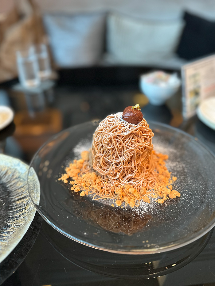 ホテルラウンジでいただいたモンブラン