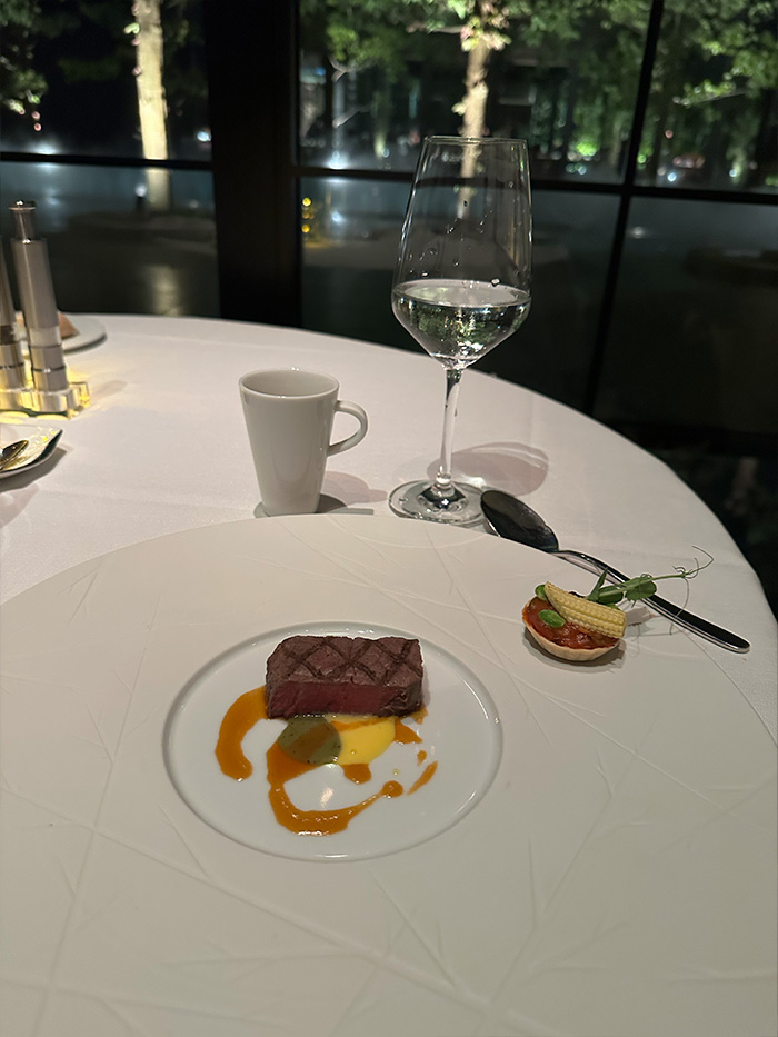 有馬温泉のホテルディナーでいただいた肉料理