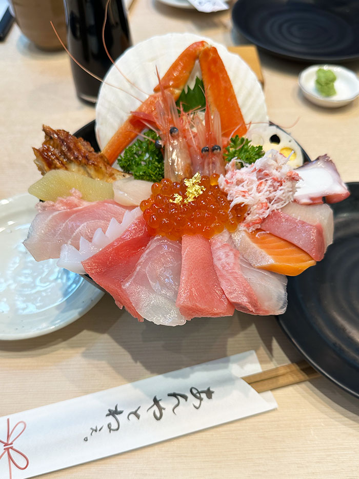 近江町市場で味わった海鮮丼